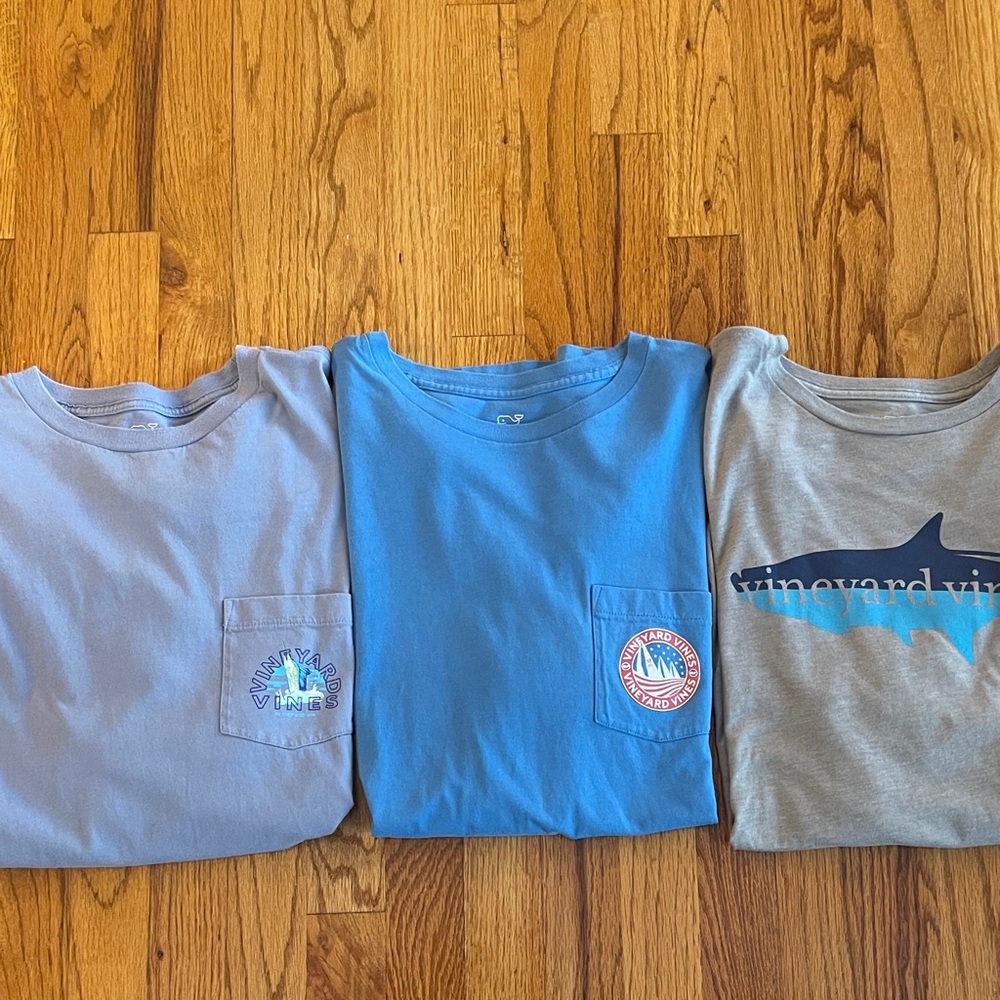 Vineyard Vines Men's set of 3 Short Sleeve Tees size Lg